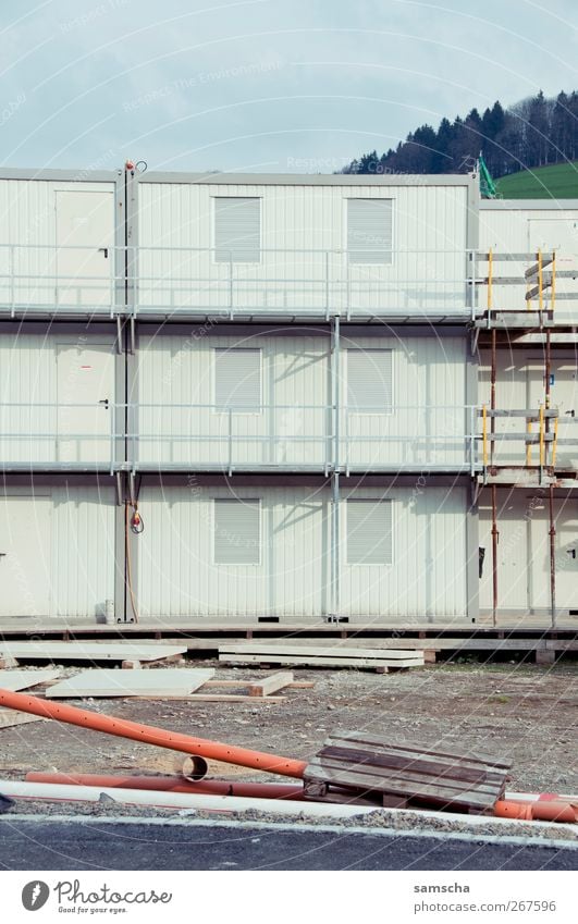 Baucontainer Hausbau Arbeit & Erwerbstätigkeit Beruf Handwerker Baustelle Werkzeug Baumaschine Frühling Kleinstadt Stadt Stadtzentrum bauen machen