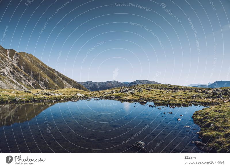 Bergsee auf dem Südtiroler Hirzer | E5 wandern Klettern Bergsteigen Natur Landschaft Wolkenloser Himmel Sommer Schönes Wetter Alpen Berge u. Gebirge Gipfel See