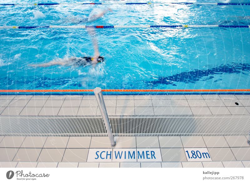 bademeisterperspektive Sport Fitness Sport-Training Wassersport Schwimmen & Baden Sportstätten Schwimmbad Mensch 2 Wassertropfen Schwimmsportler Schwimmhalle