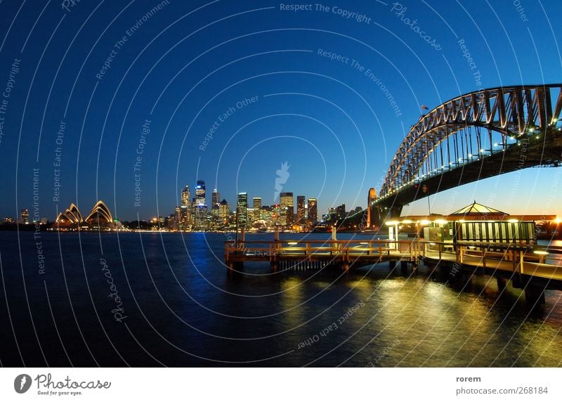 Sydney CBD Ferien & Urlaub & Reisen Tourismus Meer Haus Entertainment Circular Quay Darling Harbour Sydney Harbour Australien Stadt Skyline Hafen Brücke Wasser