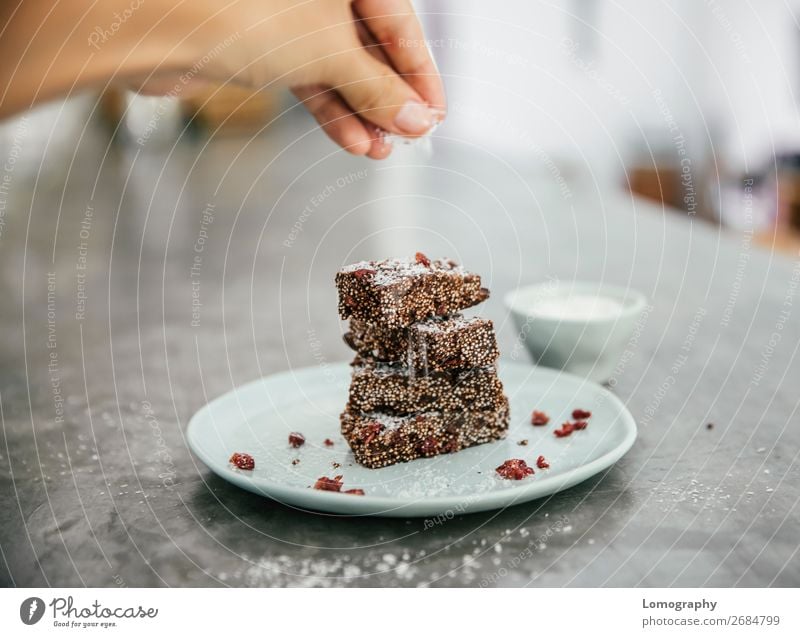 Amaranth-Riegel Lebensmittel Dessert Süßwaren Bioprodukte Vegetarische Ernährung Veganer Vegane Ernährung roh Rohkakao Preiselbeeren Kakao Snack Müsliriegel