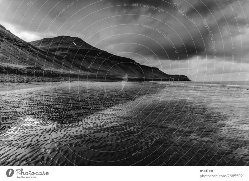 Ebbe Natur Landschaft Sand Luft Wasser Himmel Wolken Horizont Frühling Wetter Hügel Felsen Küste Strand Bucht Meer dunkel maritim natürlich Island