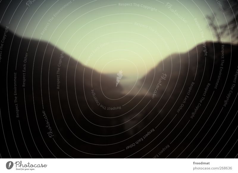 post rock Umwelt Natur Landschaft Wolkenloser Himmel Sonnenaufgang Sonnenuntergang Schönes Wetter Nebel Alpen Berge u. Gebirge Seeufer Romantik schön ästhetisch