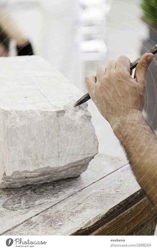 Steinschneiden kaufen Arbeit & Erwerbstätigkeit Beruf Handwerk Business Werkzeug Hammer Mensch Mann Erwachsene Kunst Kreativität Tradition Schnitzereien Beitel