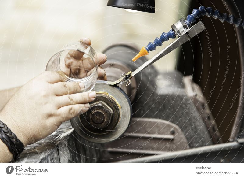 Glasdrehbank Arbeit & Erwerbstätigkeit Beruf Arbeitsplatz Industrie Handwerk Business Werkzeug Maschine Technik & Technologie Mensch Mann Erwachsene Metall