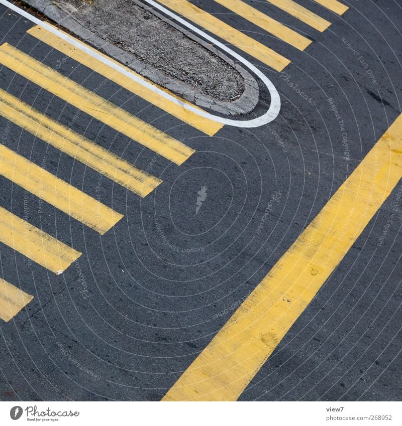 zebra / Mauer Wand Verkehr Verkehrswege Personenverkehr Straße Straßenkreuzung Stein Beton Schilder & Markierungen Hinweisschild Warnschild Verkehrszeichen