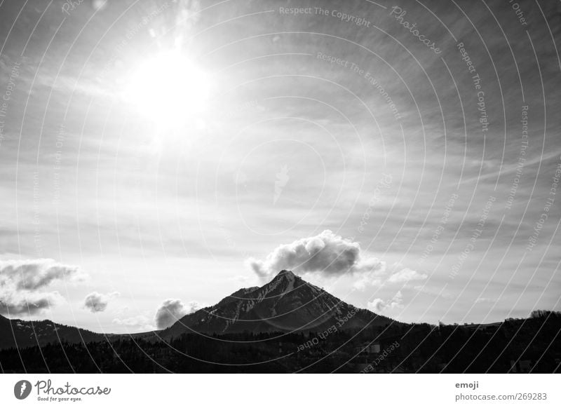 bw Umwelt Natur Landschaft Himmel Sonne Klima Wetter Schönes Wetter Hügel Berge u. Gebirge Gipfel hell Schwarzweißfoto Außenaufnahme Menschenleer