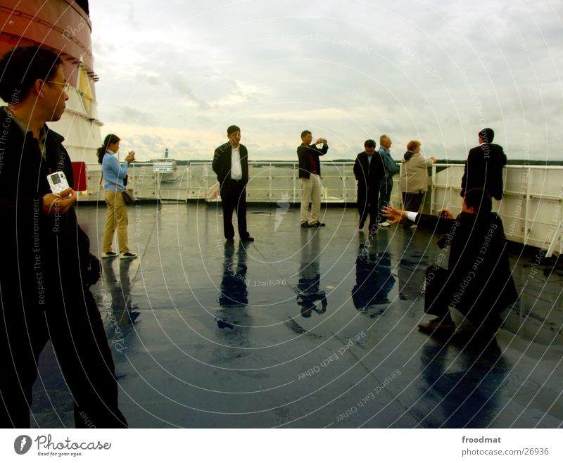 asian photography #2 Japaner Urlaubsfoto gestellt Aktion Fotografie Asiate Wasserfahrzeug nass Tourismus Tourist Anzug Mensch Körperhaltung Digitalwahn Schweden