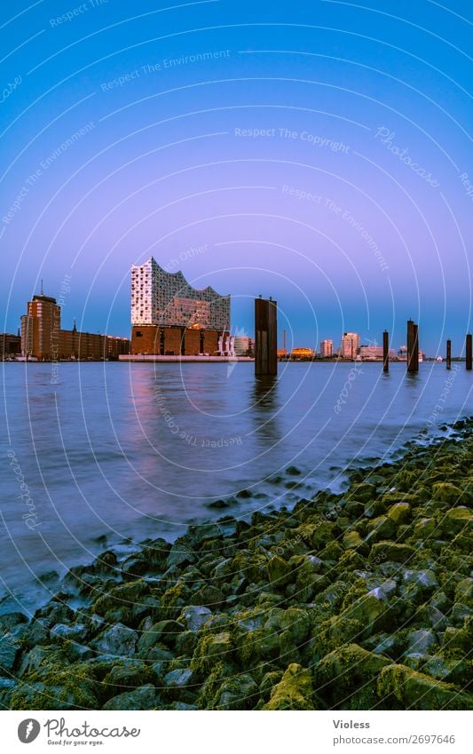 Elphi Elbphilharmonie Flussufer Elbe Hamburg Hafen Sehenswürdigkeit Wahrzeichen Hafenstadt