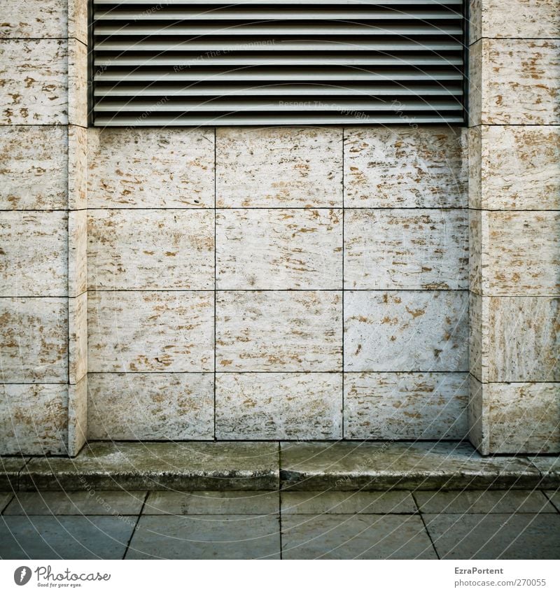 Zentrale Stadt Menschenleer Haus Architektur Mauer Wand Fassade Stein Beton Metall braun grau Berlin Plattenbau Lüftungsschlitz Linie Quadrat Farbfoto