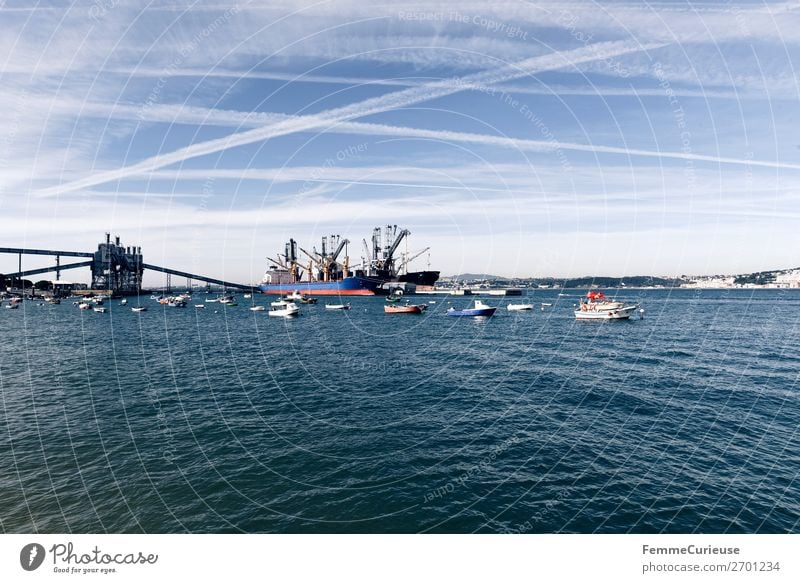 Small harbour with fishing boats in Portugal Natur Verkehr Verkehrsmittel Verkehrswege Schifffahrt Binnenschifffahrt Bootsfahrt Dampfschiff Containerschiff