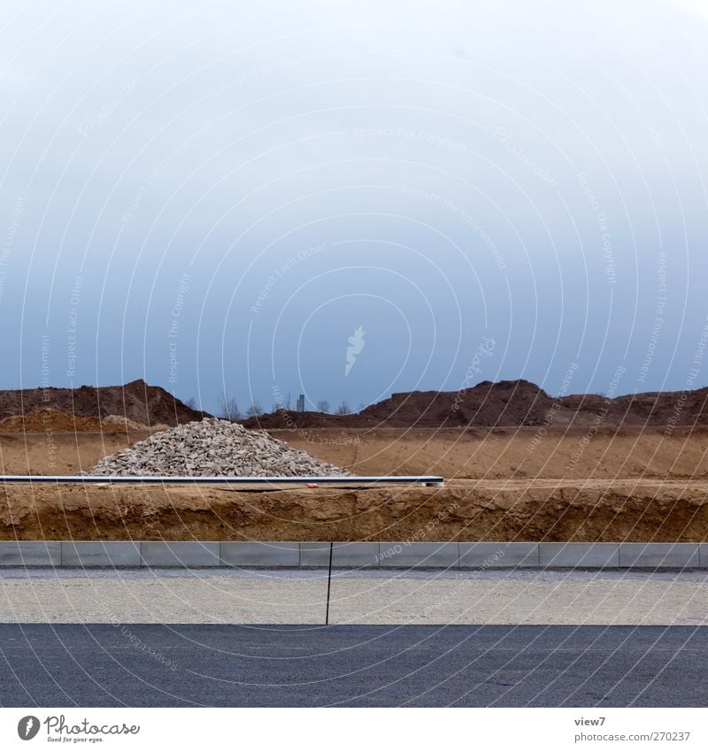 Bauplatz Umwelt Landschaft Wolken Gewitterwolken Frühling schlechtes Wetter Unwetter Verkehr Verkehrswege Straße Wege & Pfade authentisch dunkel einfach