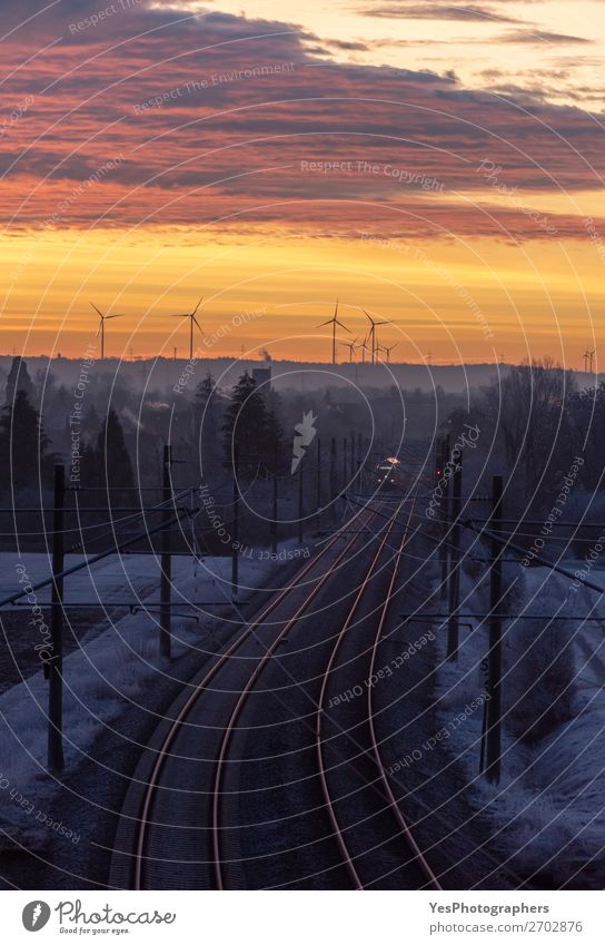 Dezember-Sonnenaufgang und Infrastruktur der Deutschen Bahn AG Ferien & Urlaub & Reisen Industrie Natur Landschaft Himmel Sonnenuntergang Baum Verkehr