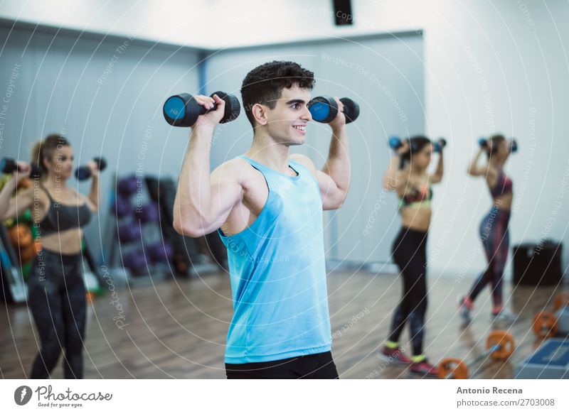 Fitness-Kurs Lifestyle Glück Erholung Club Disco Sport Mensch Frau Erwachsene Mann anstrengen Schulklasse Lateinamerikaner Sporthalle Gymnasium Training Bar