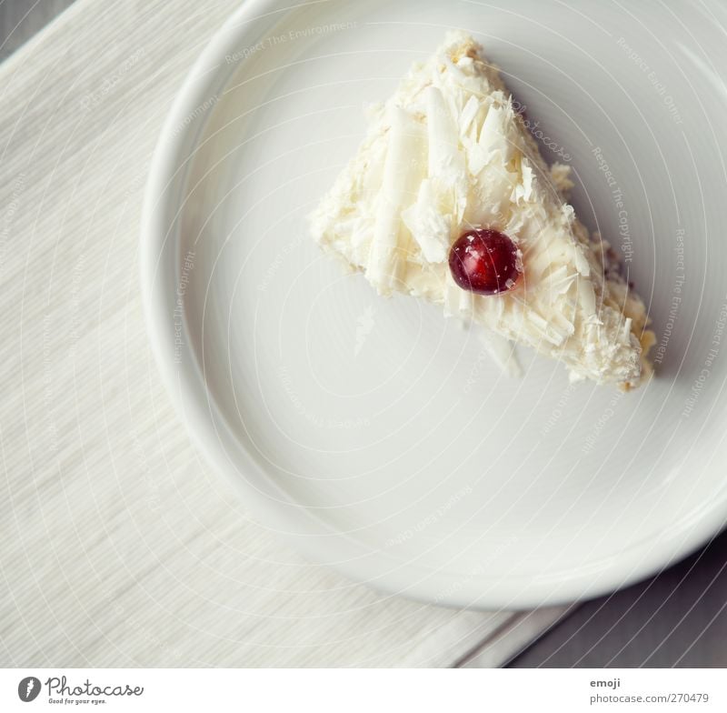 jetzt noch Nachspeise Dessert Süßwaren Torte Ernährung Slowfood Teller lecker süß Tortenstück Kirsche Kalorienreich Farbfoto Gedeckte Farben Innenaufnahme