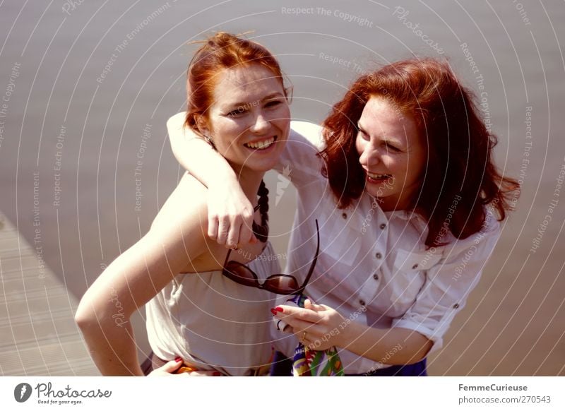 Freundschaft. Stil schön Freizeit & Hobby Ausflug Ferne Kreuzfahrt Sommer Sommerurlaub Sonne Strand Meer Insel feminin Junge Frau Jugendliche Erwachsene 2