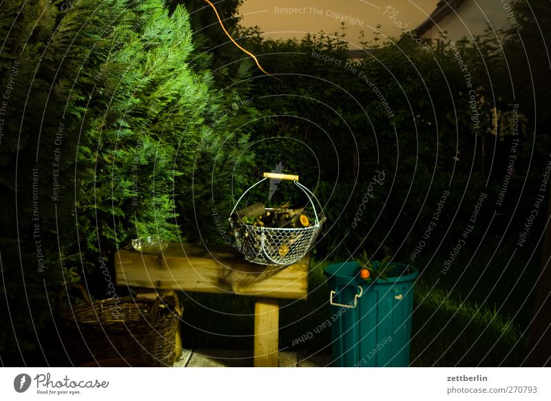 Abends im Gärtchen Sommer Häusliches Leben Wohnung Garten Umwelt Natur Landschaft Klima Wetter Schönes Wetter Unwetter Gewitter Park gut frühlig himmel