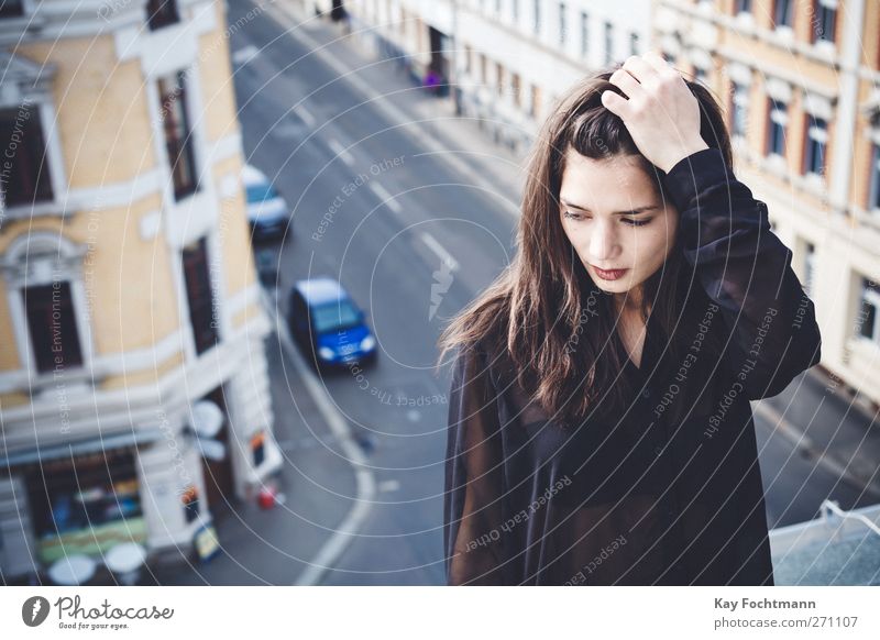 * Lifestyle elegant schön Haare & Frisuren Erholung Ausflug Freiheit Haus Mensch feminin Junge Frau Jugendliche Leben 1 18-30 Jahre Erwachsene Leipzig