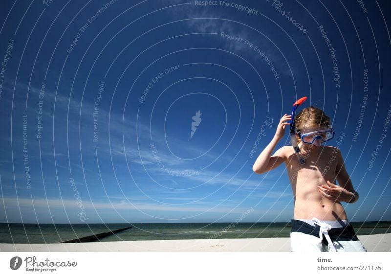 Hiddensee | Auf Empfang Mensch maskulin Körper Himmel Wolken Schönes Wetter Küste Strand Badehose blond Tauchgerät Taucherbrille Erholung