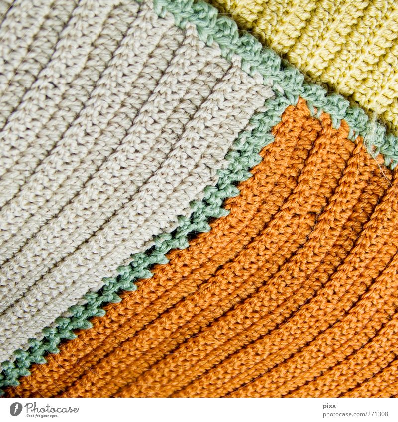 endlich 100 Lifestyle Freizeit & Hobby Handarbeit stricken Häusliches Leben Dekoration & Verzierung Erholung liegen schlafen alt kuschlig retro gelb orange