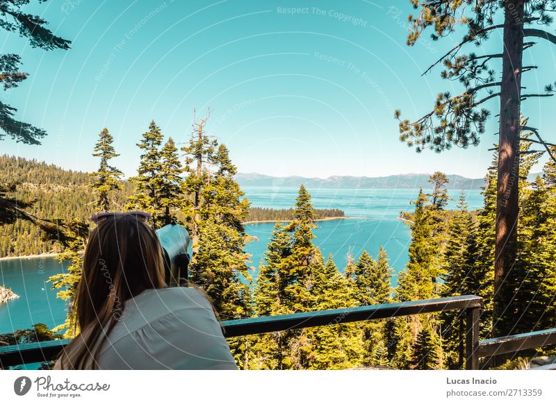 Mädchen am Emerald Bay Vista Point, Lake Tahoe Ferien & Urlaub & Reisen Tourismus Sommer Berge u. Gebirge Garten Mensch feminin Junge Frau Jugendliche