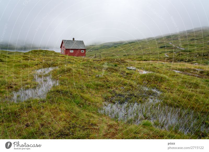 Rote Hütte I Ferien & Urlaub & Reisen Abenteuer Freiheit Berge u. Gebirge wandern Umwelt Natur Landschaft Pflanze Erde Wasser Himmel schlechtes Wetter Regen