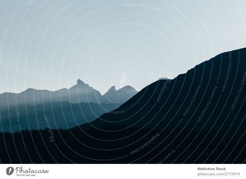 Blick auf die Silhouetten der Hügel Berge u. Gebirge Gipfel Natur Landschaft Höhe Felsen Top Ferien & Urlaub & Reisen Abenteuer schön wandern extrem Klippe