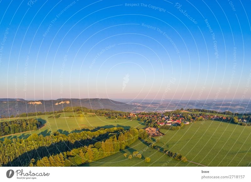 Aerial view Umwelt Natur Landschaft Himmel Wolkenloser Himmel Sonnenlicht Sommer Schönes Wetter Wald Albstadt Burgfelden Dorf bevölkert wandern Ferne frei