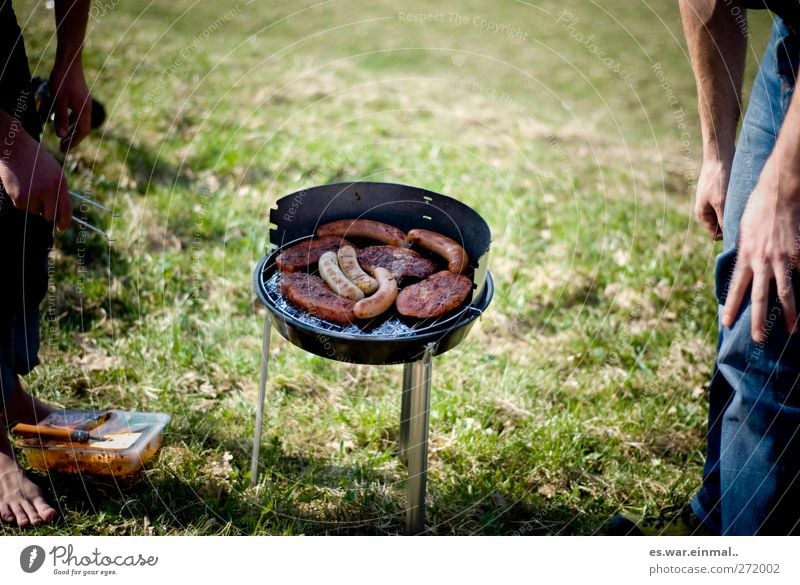 baconstripsandbaconstripsandbacon... Grillen lecker Fleisch Wurstwaren Grillsaison Zusammensein Menschengruppe Fleischgerichte Sommer Sommerfest Farbfoto