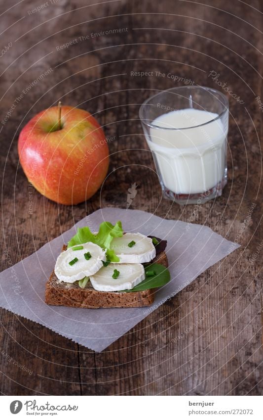 Mäusebärchens Sommerjause Lebensmittel Milcherzeugnisse Frucht Teigwaren Backwaren Brot Frühstück Glas frisch Billig gut braun Ziegenkäse Käse Käsebrot Pause