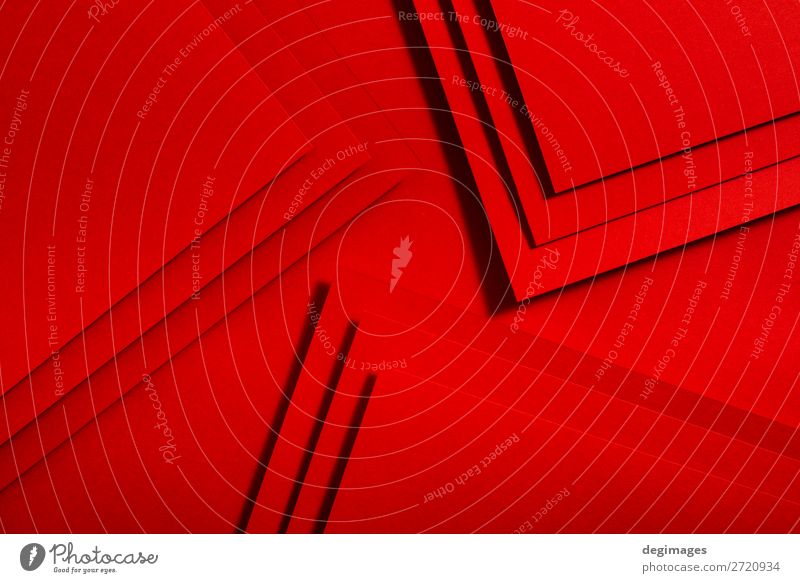 Rotes Papier Materialdesign. Geometrische einfarbige Formen Design Tapete Handwerk Kunst Linie Streifen retro rot Farbe geometrisch Hintergrund Konsistenz