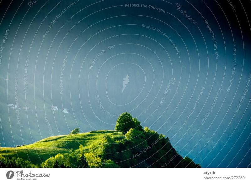 Morgensonne Umwelt Natur Landschaft Sonnenaufgang Sonnenuntergang Frühling Baum Gras Wiese Feld Hügel Felsen Alpen Berge u. Gebirge Menschenleer Erholung blau