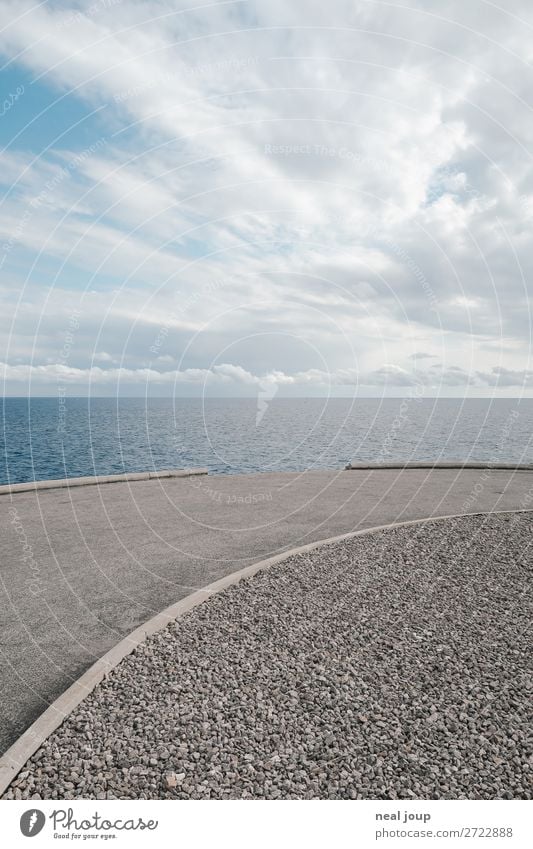 Kratz die Kurve –II- Himmel Wolken Horizont Meer Verkehrswege Straße fahren fallen Blick ästhetisch frei Unendlichkeit hoch kaputt blau grau Mut Verlässlichkeit