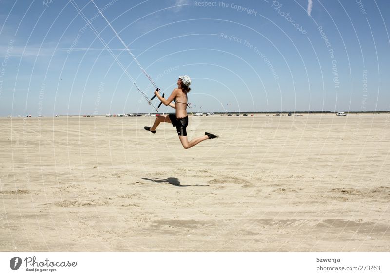 Große Schritte Freude Freizeit & Hobby Ferien & Urlaub & Reisen Sommer Sommerurlaub Sonne Strand Sport Landschaft Erde Himmel Schönes Wetter Wind Fjord Nordsee