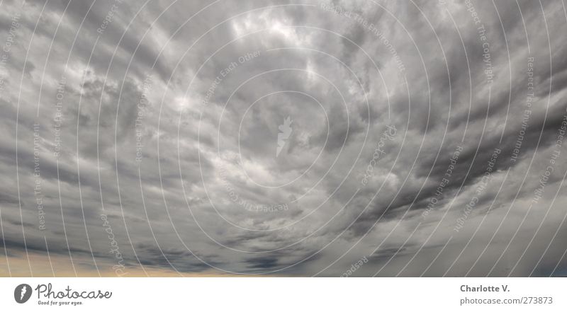 Wolken-Drama Luft nur Himmel Gewitterwolken schlechtes Wetter Unwetter bedrohlich dunkel fantastisch gigantisch Unendlichkeit Wut grau orange Stimmung Macht