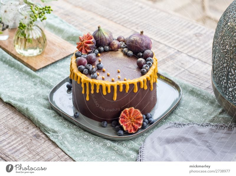 Leckere Schokotorte Schokolade Schokoladenkuchen Kuchen kuchen backen Schokokuchen Feigen Geburtstag Geburtstagsfeier lecker süß Süßigkeiten Backen zu Hause