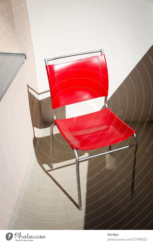 red hot chilli chair Stuhl Balkon leuchten authentisch einfach glänzend Sauberkeit grau rot weiß ästhetisch Mittelpunkt Stil Häusliches Leben Sitzgelegenheit