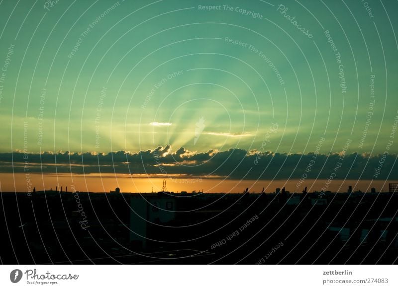 Sonne runter Umwelt Natur Landschaft Himmel Wolken Gewitterwolken Sommer Klima Klimawandel Wetter Schönes Wetter Unwetter bedrohlich dunkel wallroth Berlin