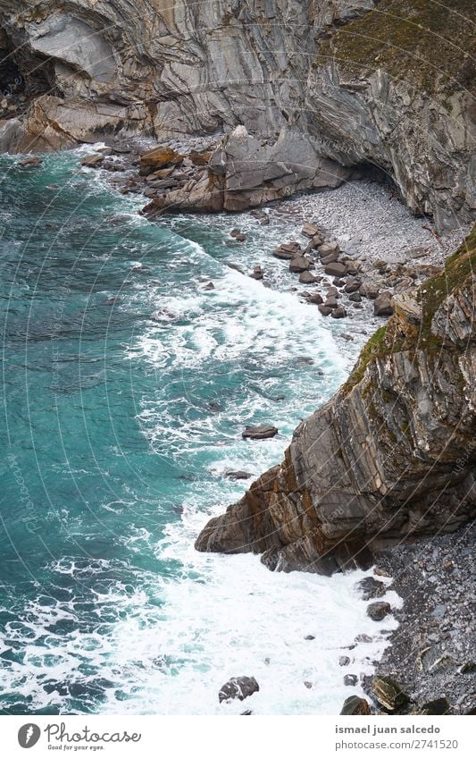 Klippe an der Küste Felsen Meer Wasser Strand Natur Außenaufnahme Ferien & Urlaub & Reisen Ausflugsziel Platz Landschaft Horizont Hintergrund Tapete ruhig