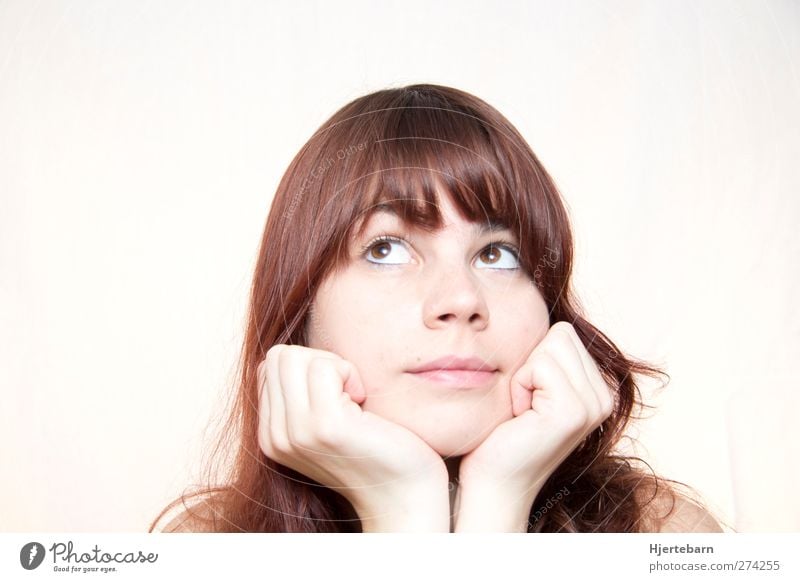 Nachdenklich Haare & Frisuren Gesicht Mensch Junge Frau Jugendliche 1 18-30 Jahre Erwachsene brünett rothaarig langhaarig Pony Denken natürlich Inspiration