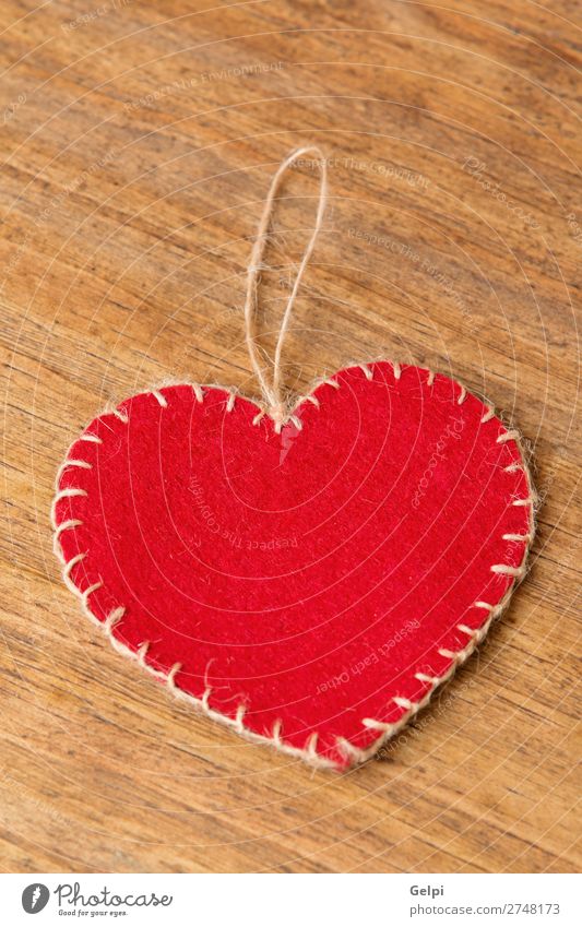 Valentinsherzen auf rustikalem Holzgrund Design schön Dekoration & Verzierung Tisch Tapete Feste & Feiern Valentinstag Hochzeit Ornament Herz alt Liebe modern