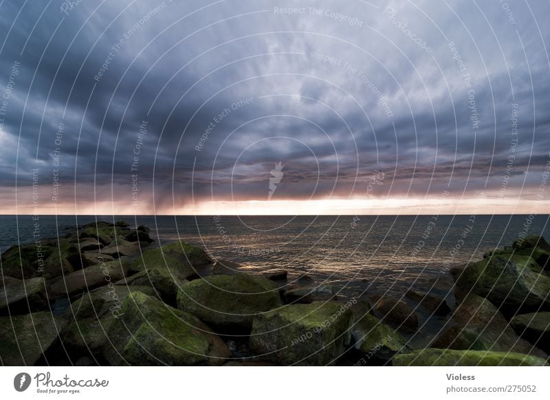 Hiddensee | ...last wall Himmel Wolken schlechtes Wetter Unwetter Sturm Regen Küste Ostsee Insel bedrohlich Schutz Stein Steinbrocken Befestigung Farbfoto