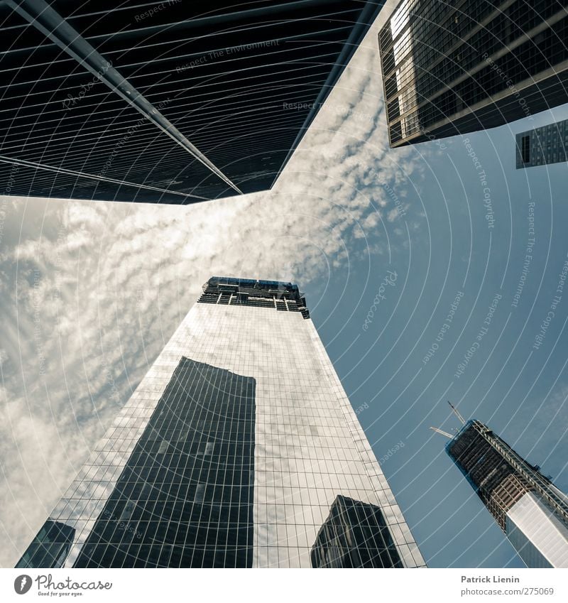 Ground Zero Stadt Stadtzentrum Skyline bevölkert Hochhaus Bankgebäude Platz Bauwerk Gebäude Architektur Sehenswürdigkeit Wahrzeichen Denkmal Stimmung Wahrheit