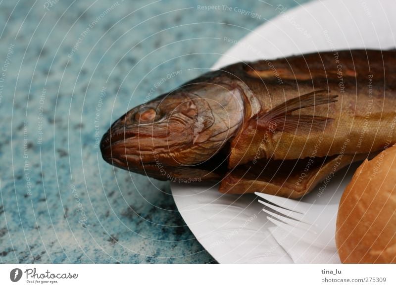 in einem bächlein helle... Lebensmittel Fisch Brötchen Ernährung Picknick Teller Gabel Duft Camping Sommer Sommerurlaub Strand Meer Wellen Tier Schuppen 1