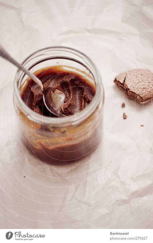 Bisquit caramel Lebensmittel Teigwaren Backwaren Kuchen Dessert Süßwaren Ernährung Kaffeetrinken Glas Löffel braun Karamellcreme Keks Foodfotografie lecker