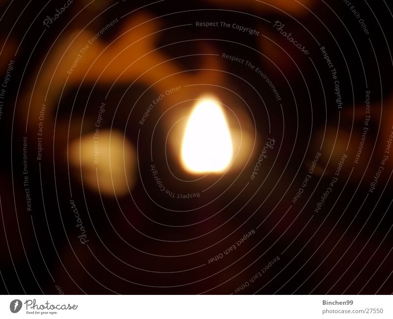 Lichtlein Kerze Unschärfe dunkel Makroaufnahme Nahaufnahme Schatten