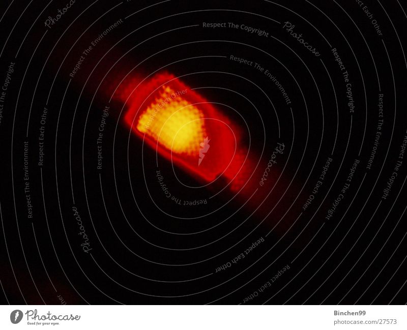 Roter Blender rot Licht Lampe schwarz quer dunkel Häusliches Leben orange Singnal