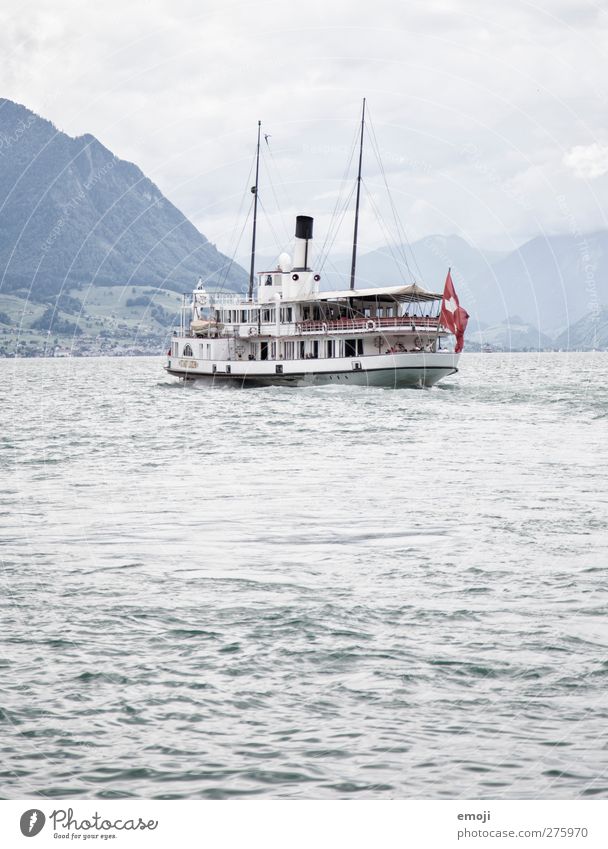 swissness² Umwelt Natur Wasser Himmel Herbst Wellen See Verkehrsmittel Verkehrswege Personenverkehr Öffentlicher Personennahverkehr Schifffahrt