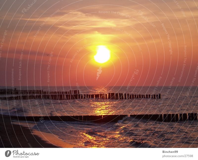 Sonne geht schlafen Meer Strand Sonnenuntergang Kühlungsborn Wasser Ostsee Abend Aussicht Sand