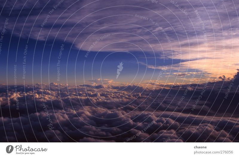 Mt. Fujiyama 5am Summit Schneebedeckte Gipfel Sunrise Sonnenaufgang Wolken Clouds Japan